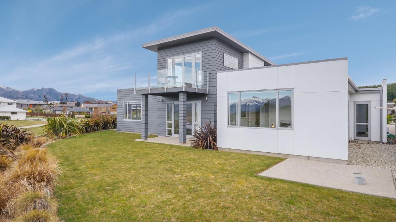 Villa Infinity And Beyond Wanaka Exterior foto